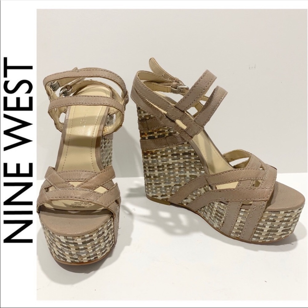 Brand New Nine West Grey “Bardough” Wedges sz 9